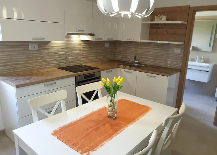 Stella Apsyrtides アパート