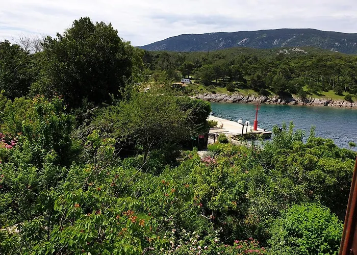 Stella Apsyrtides アパート オソル