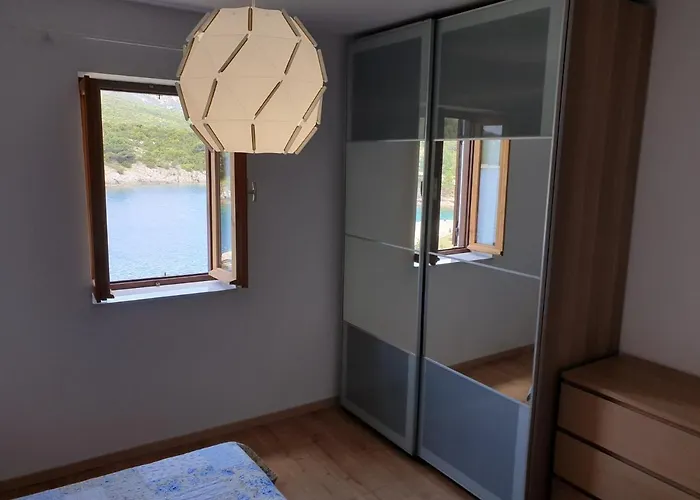 Stella Apsyrtides * オソル